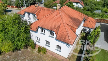 Rodinný dům 6+kk, na pozemku 1.044 m2, obec Měchenice, Praha západ. - Fotka 3