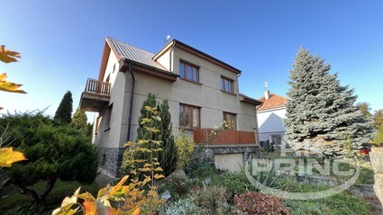 Rodinný dům 230 m2 o dispozici 2x bytová jednotka s garáží na pozemku 740 m² - Fotka 13